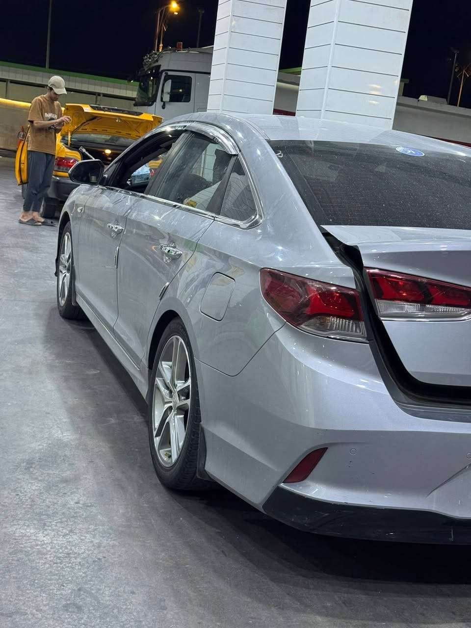 سنوناتا غاز بلاد للبيع
جاهزه للخير اي نقص مابيه تخم تاير باتري جديد حداده خير من الله السياره فول بصمه يدات نيكل اشاره ترحيب صندوق ذكي كشن حار بارد تبريد بيانو شاشه جبيره بلاديه هواي مواصفات بيه  5ويل 18 خليجي  رقم بصره بسمي لل30 السياره خير من الله السعر 180 وبيه مجال عنواني بصره المعقل

***********
