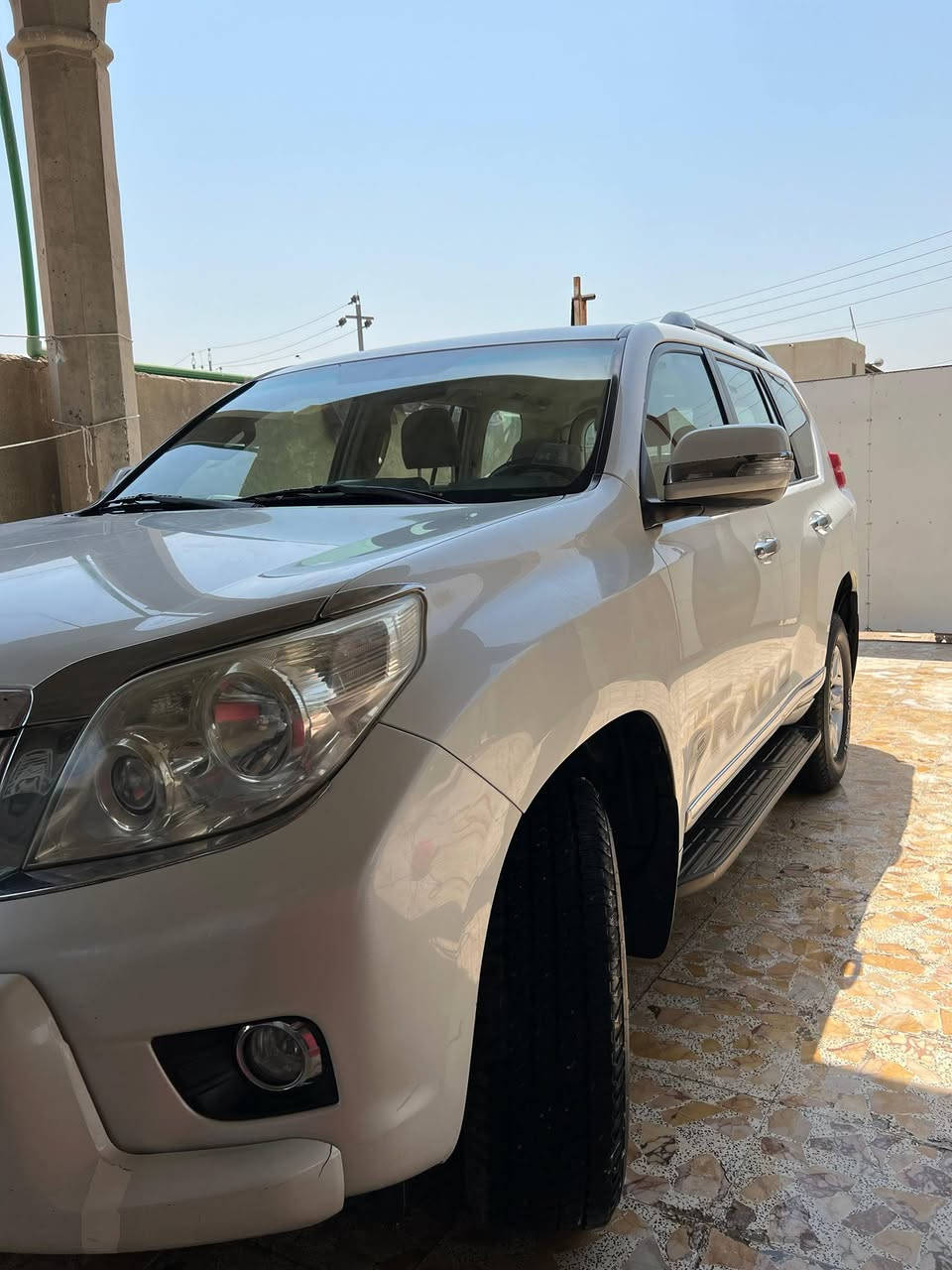 السلام عليكم سياره برادو موديل 2011  سياره مكفوله كفاله عامه من ضربة وصبغ تخم تاير جديد فتحه تنته فول مواصفات 6سلندر المكان البصره الهارثه ***********
