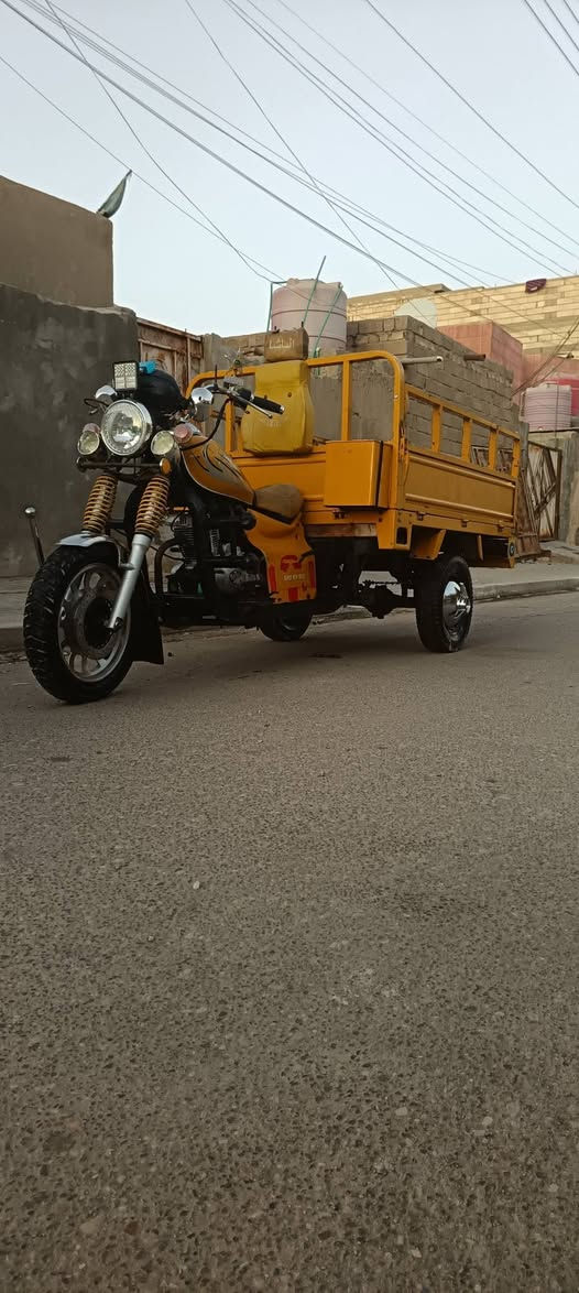 سوبر MTR موديل 19 طالعه بل 20  اوراق كفاله عامه تواير جدد دبلات جدد ومحرك جديد وكهربائيات جدد  لايتات جدد  الستوته مابيها أيشي مستعمل كله جديد وشاصيها كفاله من شخط حته سبيرها بعده ما نازل منها  سعرها مليون و650  وبيها مجال حك الجيه 1650 عنوان بصرة حيانية رقم الهاتف ***********
