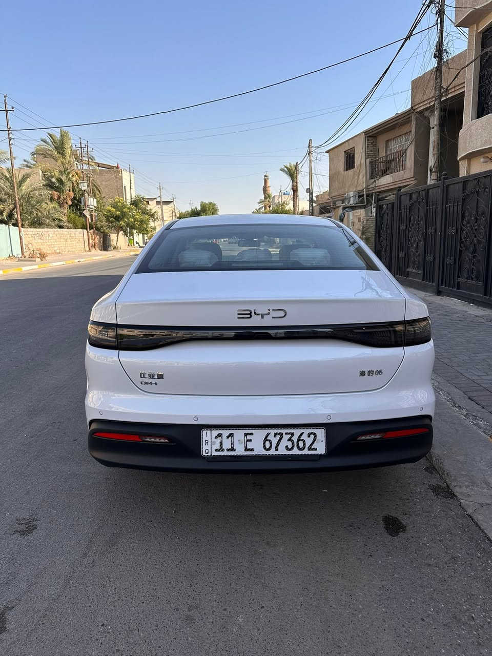 السلام عليكم BYD Seal  5  موديل 2025 ماشيه 10000 الف مكفوله من الصبغ والبارد والشخط والرصعه مواصفات السياره داخل ابيض حساس امامي خلفي  كاميرا خلفيه لد امامي خلفي تايرات الشركه رقم بغداد السياره بعدها بحاله الوكاله السعر 19 مليون و 100 وبيها مجال ***********
