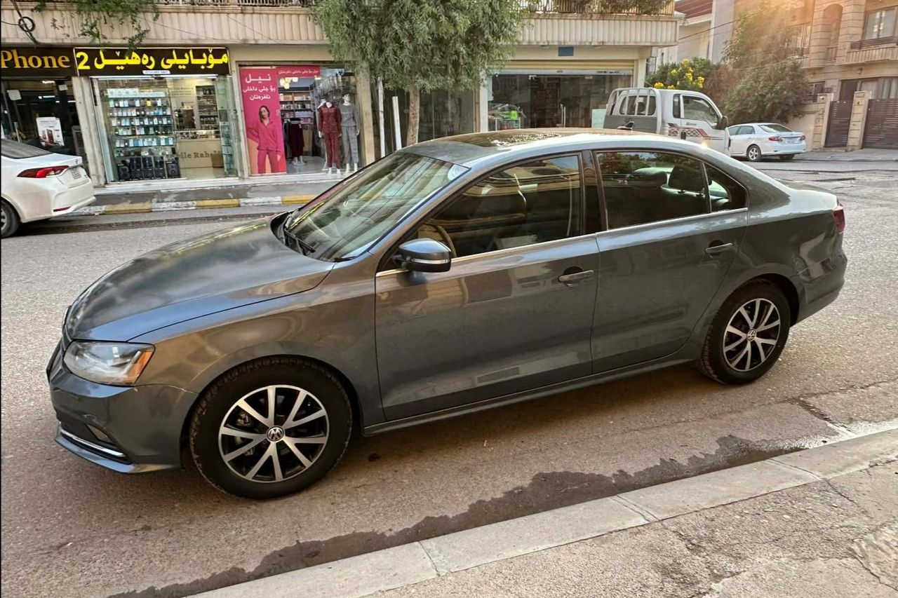 ڤۆڵگسواگن جێتا 2017 فول مواسەفات 
مەکینەی 1.4 تۆربۆ 
کوشن جلد و هیتەر 
بەسمە و سلایت 
ڕاداری جادە 
دوو پارچەی بۆیاخە 
چەمەلاغی و بۆنیت 
160 هەزار ڕۆشتووە 
سەنەوی و ژینگەی نوێیە 
هیچ مەسرەفێکی تێدانیە 

سـعـر : لە کۆمێنت داوابکە ڕاستەوخۆ بۆت دێت 📥 

گێر و مەکیەنەی بەشەرت 
هیچ کێشەیەکی تێدا نییە 

ژمارەی خاوەنەکەی 
***********
شوێن هەولێر
