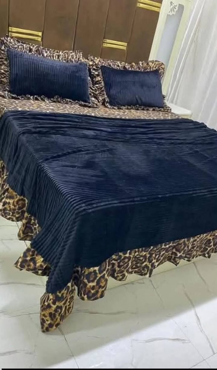 فرشات وبردات ودشاديش نسائيه
قماش شتائي محفر خاولي ( قديفة)
فرشه نفرين + 2 وجه مخده ❤️‍🔥❤️‍🔥
فرشة 🙈🙈 خياطه ام حسين 
خيييااااال 😁😁😁😁😁
ارخص من البلاش 🥰🥰🥰
سرير 180*200 📐📏
تركي ماليزي العراقي الكبير🛌  عنوان الحله 
التوصيل  كل وجميع المحافظات⁩⁩⁩⁩⁩ 5,000


**إذا كنت صاحب هذا الإعلان وتريد حذفه لأي سبب، رجاءا أرسل رسالة إلى الدعم الفني**