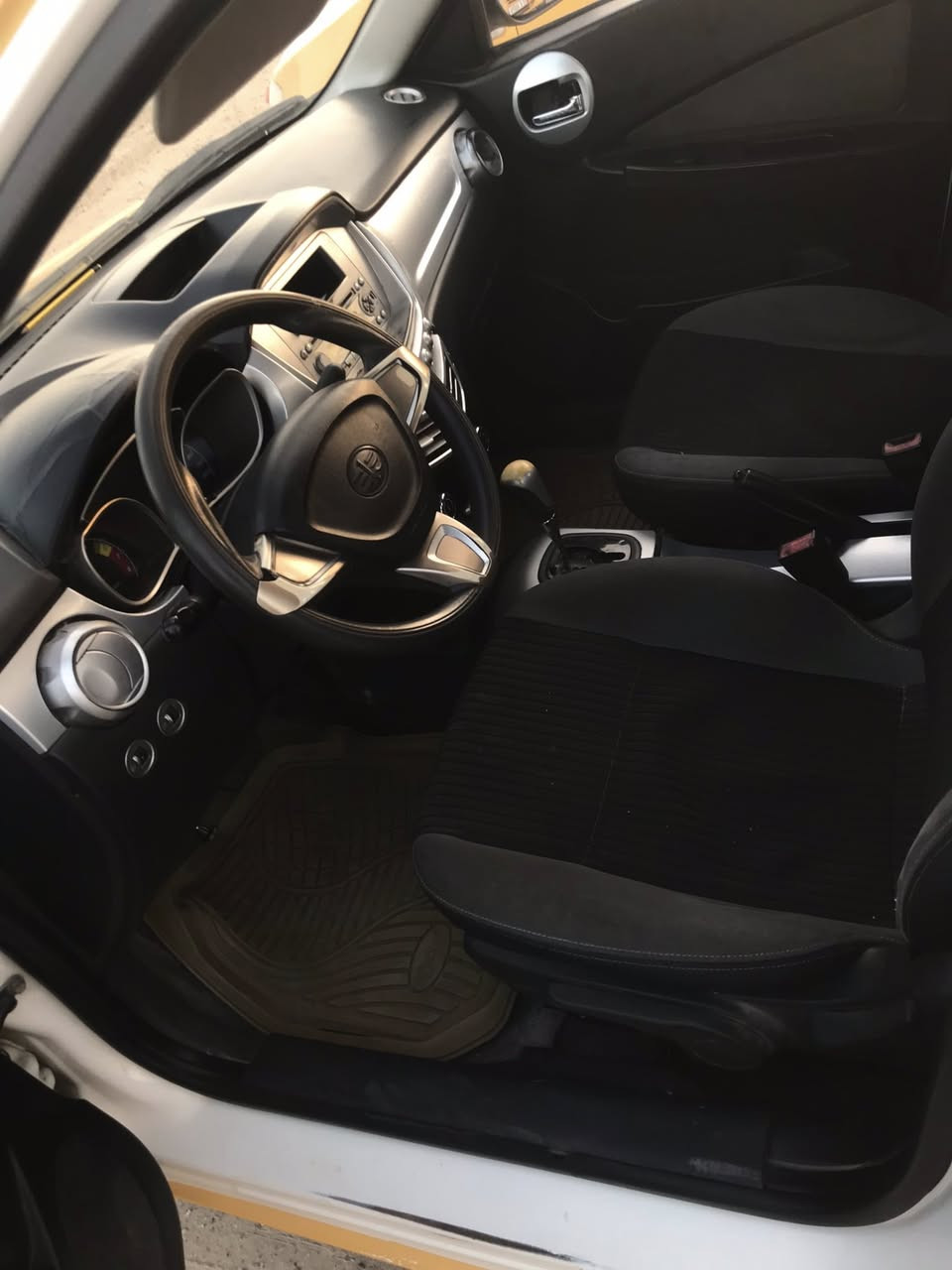 سياره فاو للبيع جاهزه من كلشي بدون حادث فقط بارد بل باب السعر ٣٧ وبيهة مجال الاستفسار فقط ع رقم ***********
