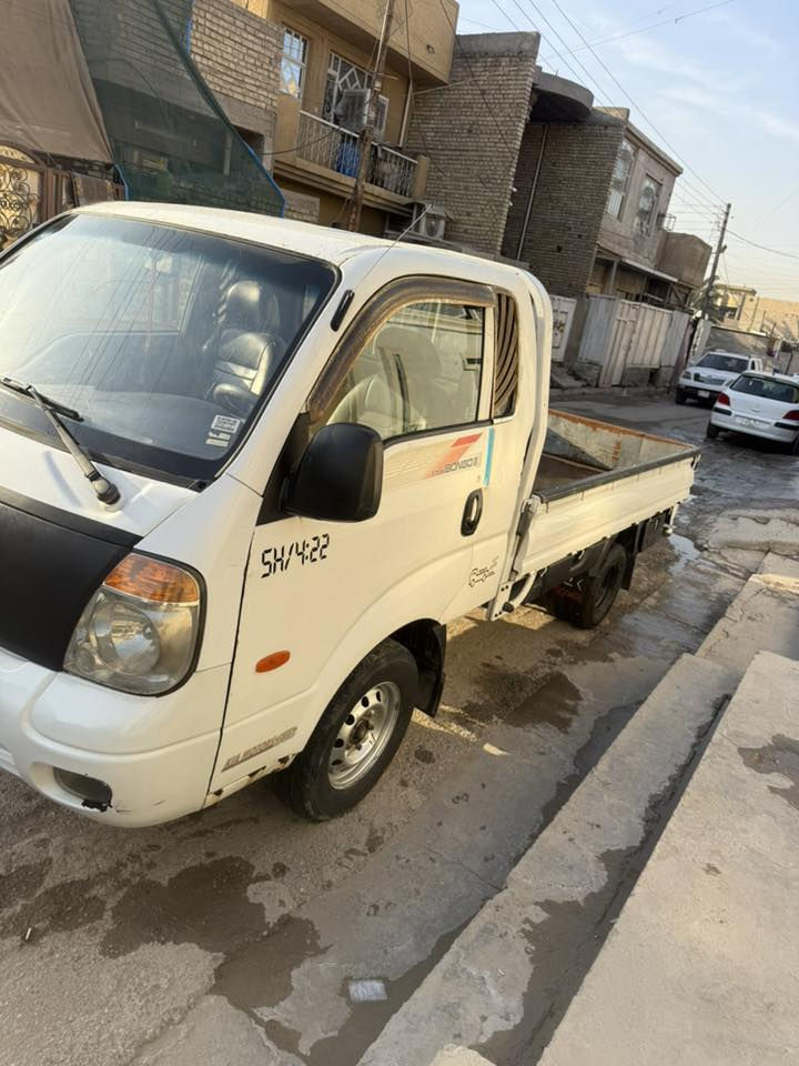 كيا بنكو 2007 مكينه 3000 مفتوح مكاني بغداد الزعفرانيه ***********
