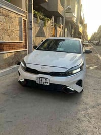 للبيع فقط كيا فورتي GT موديل 22 حادثها موضح بالصور بدون قطرة صبغ فقط ب...