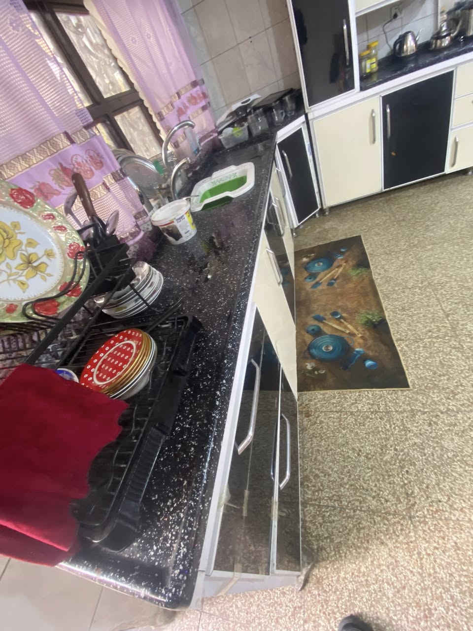 كاونتر للبيع اخو الجديد سعر 350 هـ*********** مكاني بغداد
