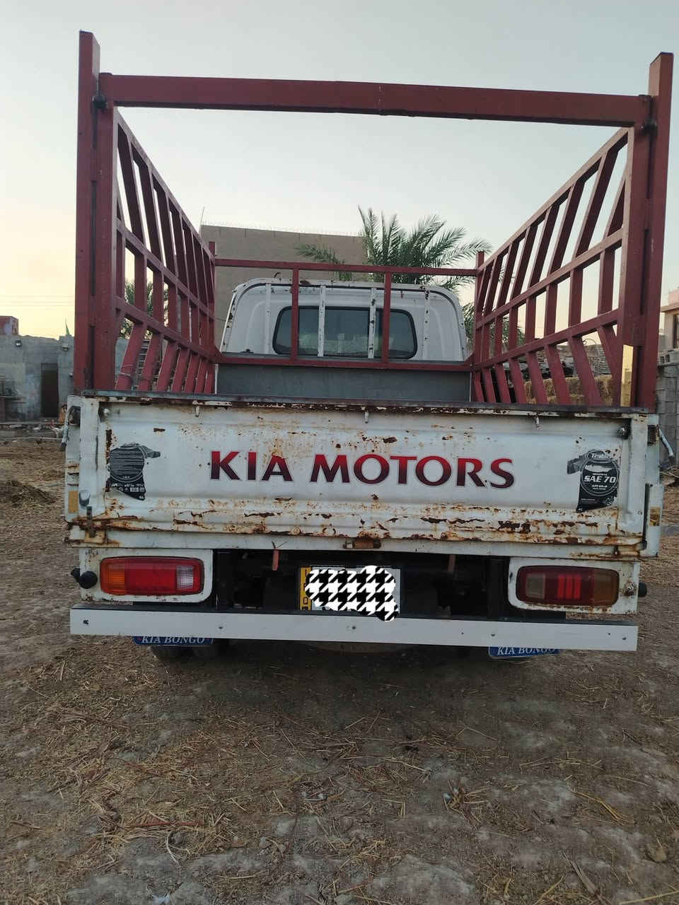 السلام عليكم
كيا فونتيرة للبيع
مديل 2000
سيارة ابلادية 
سنويةبسمي الى29رقم بغداد
رقم انكليزي  
تخم تاير جديد
قمارة قلاب 
مكان السيارة بغداد المدائن 
الرقم ***********

