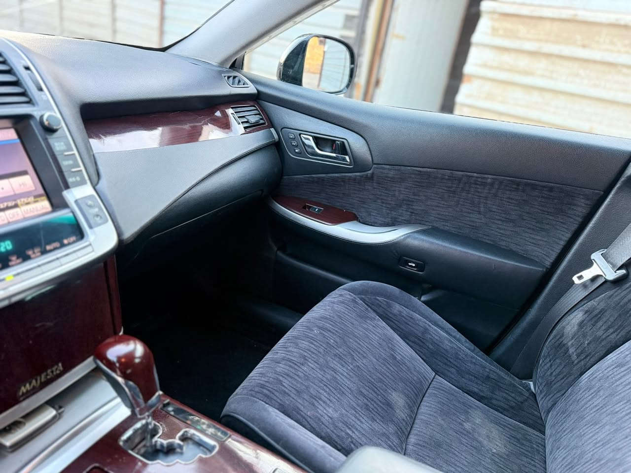 ماجستا 2012 مواصفات عدا الفتحة متوم طبق الاصل شمالي كص قمارة فقط مكان العماره 
بيع فقط ٥٧$ متواجد خاص  واتساب ‭٠٧٧٠ ٦٩٣ ٨٤٣٥‬
