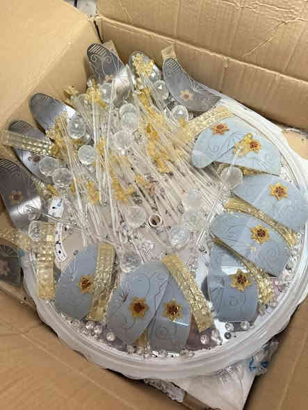 السلام عليكم عندي ثريه جديده اشتريتهه اوماشديتهه اومستعجل ع بيعتهه اخذتهه اب90 اوهسه اريد  ابيعهه 40وبيهه مجال مكاني طويريج ***********
