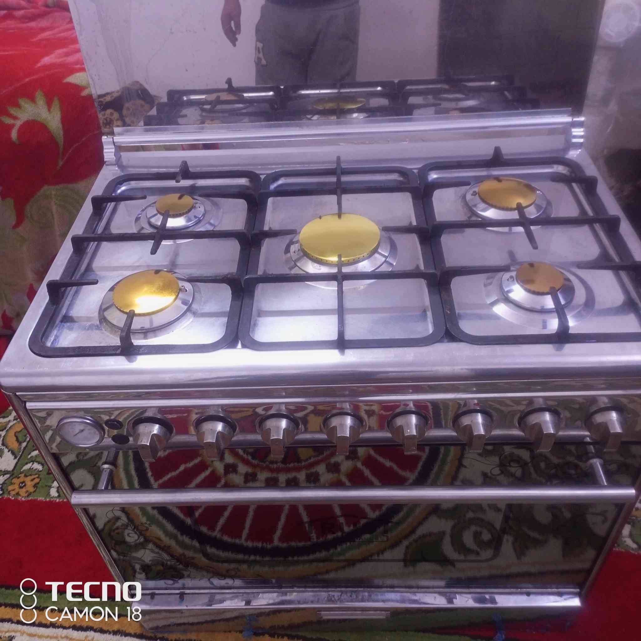 السلام عليكم للبيع طباخات نضيفه جدا شرط الفحص  مكانها سبع البور للأستفسار الاتصال ***********
