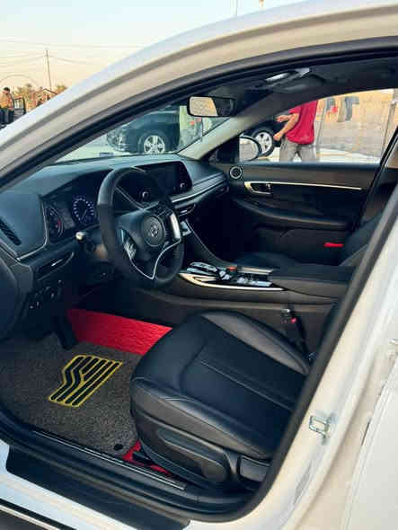 سوناتا 2022 ماشيه42 الف قطعتين صبغ وارد كوري غاز بلادي ،مكانها الكوت/***********/سعر 185
