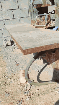 سلام عليكم اخوان يوجد معمل كاشي وجلايه معمل كامل مواطير بعده مامشدوده بل كارتون سعر ٣٥ ورقه وبي مجال ***********
