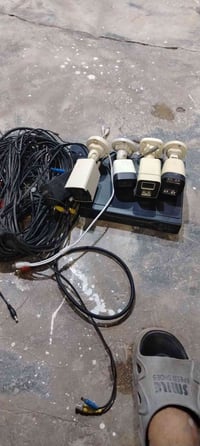 سيستم كاميرات للبيع تسجيل 15 يوم شرط الشغل سعرهن 65,///07732495276