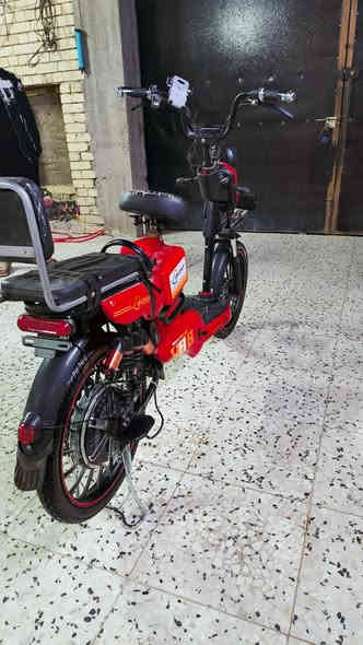 سلام عليكم دراجه شحن للبيع حجم 20 
 دراجه نص عمر والله نضيف فقط جانت متروكه 
السعر  175 التواصل عله هاذه رقم 
وبيه كسر موضح كدامكم 
*********** مكاني بغداد
