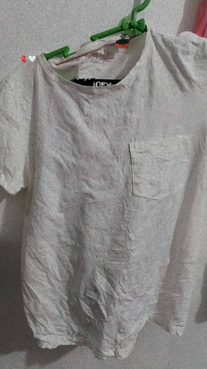 السلام عليكم 
بنات عندي هاي الملابس 90 قطعه ب90 الف


**إذا كنت صاحب هذا الإعلان وتريد حذفه لأي سبب، رجاءا أرسل رسالة إلى الدعم الفني**