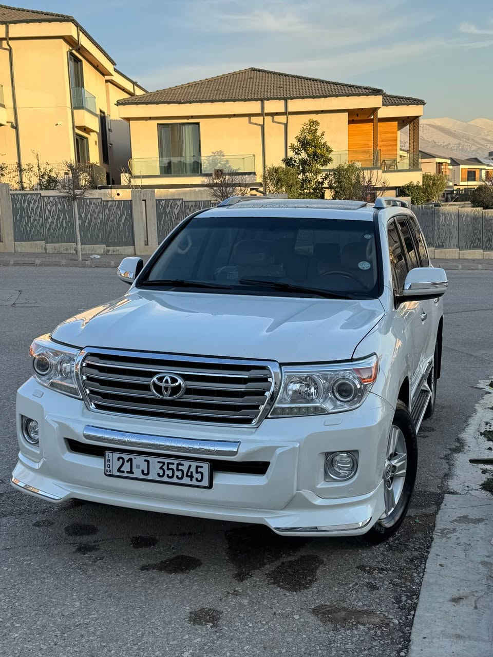 وه‌نه‌وشه‌ مۆدێل ٢٠١٣  بێ بۆیاخ سلاید سه‌لاجه‌ ئیكۆ ناوزه‌رد ١٥٠ هه‌زار رۆشتوه‌ ٦ بستۆن گێرو مه‌كینه‌ی نه‌كراوه‌ته‌وه‌ به‌شه‌رت سه‌نه‌وی تازه‌یه‌ نرخی ٣٥٠ و معامه‌له‌
*********** 
*********** ڤایبه‌رو واتسئاپی له‌سه‌ره السليمانية, العراق
