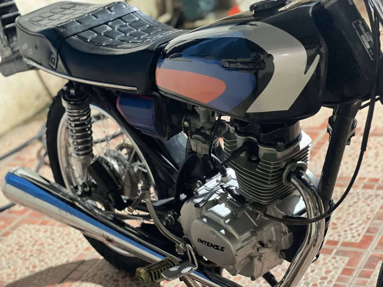 انتنس 24 محرك مفتوح بس نشاط فول دراجه حلوه سعر خاص


**إذا كنت صاحب هذا الإعلان وتريد حذفه لأي سبب، رجاءا أرسل رسالة إلى الدعم الفني**