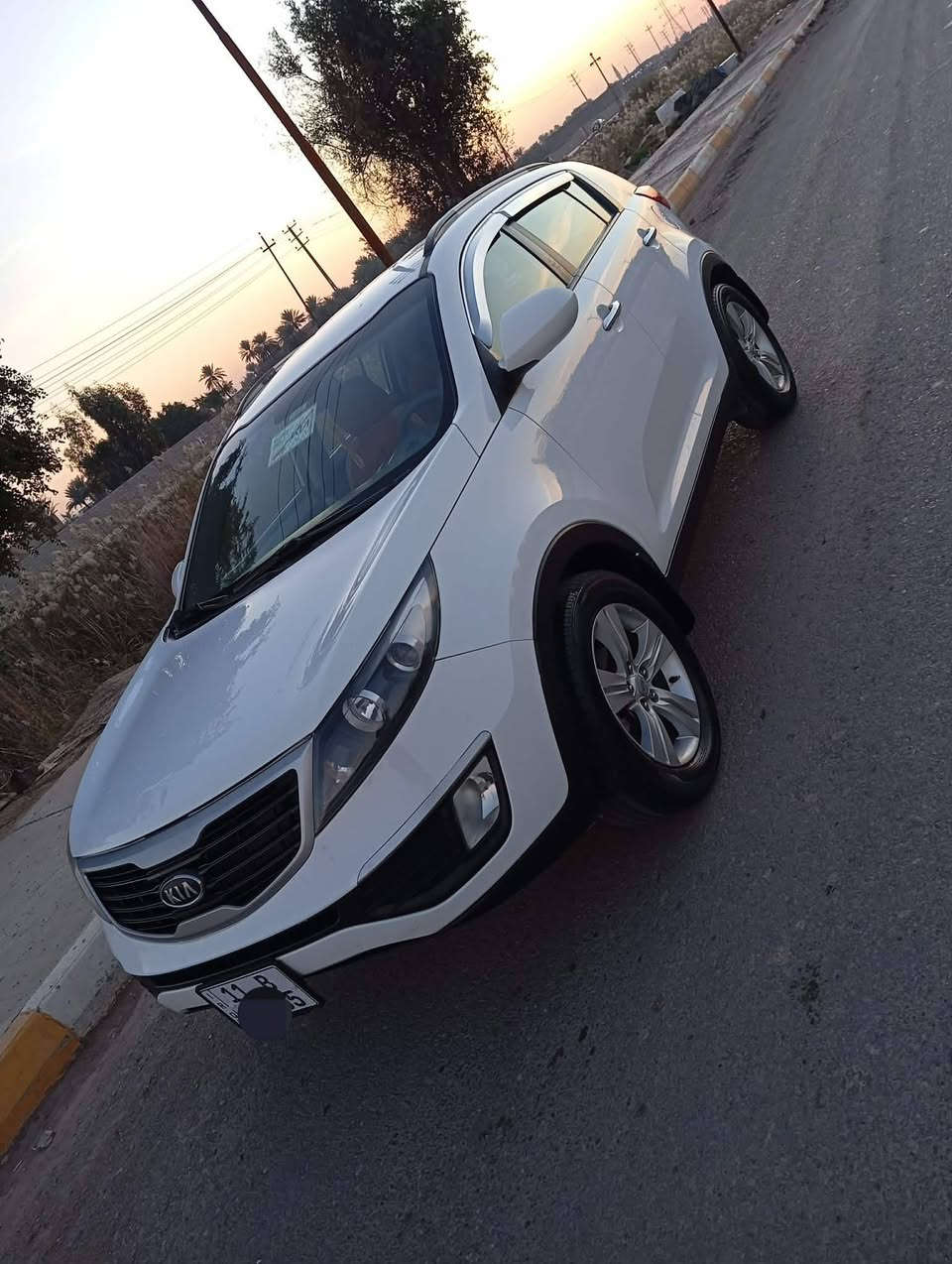 بسم الله الرحمن الرحيم
السلام عليكم 

للبيع كيا سبورتج خليجيه  موديل 2011 الباب الاول رقم بغداد انكليزي 11 مشروع وطني بسمي سنويه مجدد 2031  هزه جديده مكفوله كفاله عامه 

كير ومحرك خير من الله  محرك دوش المرغوب  تخم تأير جديد تحكم استيرن جهتين. ارضيه جلده .كروز مثبت سرعه  السياره جديد ماشاء الله ماشيه لحد الان 94 الف  والسيارة بعد احله من الصور.  مكان السياره ديالى بعقوبة السعر 150 ورقه وبيه مجال لشراي 

للاتصال بالرقم 

***********
