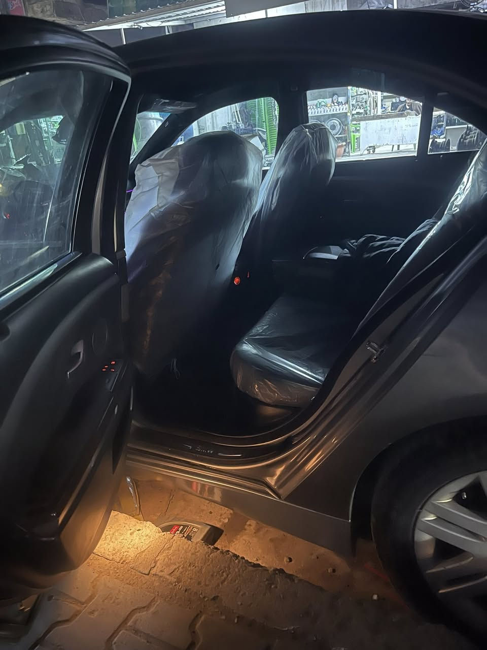 سلام عليكم باخره موديل 2002 باب قصير حجم 745 اصل وفصل سياره مكفوله من دكه جاكوج ومعجون وضربه بيه جراد قليل جاملغ امامي كهربائياته مكفوله من جطل وتيب وكله شغاله محرك كير تبريد حداديه كله شرط بيبان وجنطه شفط المهم مواصفاته معروفه الباخره رقم وهزه وسنويه جديد بسم صاحبي مكاني حله  سعره 115 واتساب ***********
