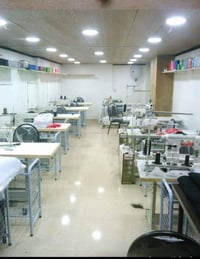 يعلن معمل الثقلين للجمله عن استقبال طلباتكم بالجمله بجميع انواعها مستع...