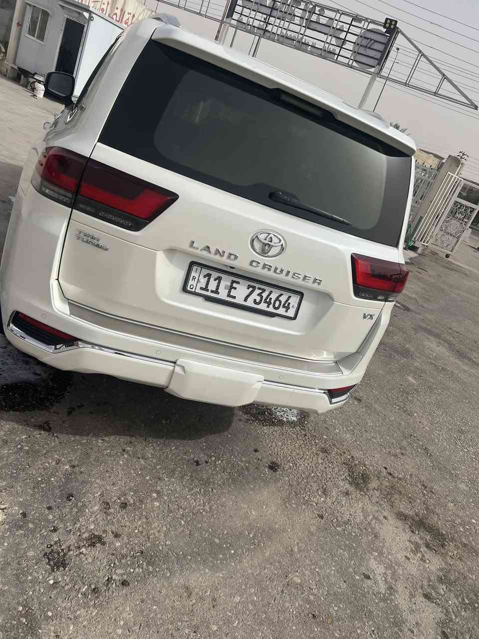 لاندكروز ٢٢مبدل بيههه جاملغ امامي عكس جهه سايق وبنيد السعر ٥٦٥/

***********
