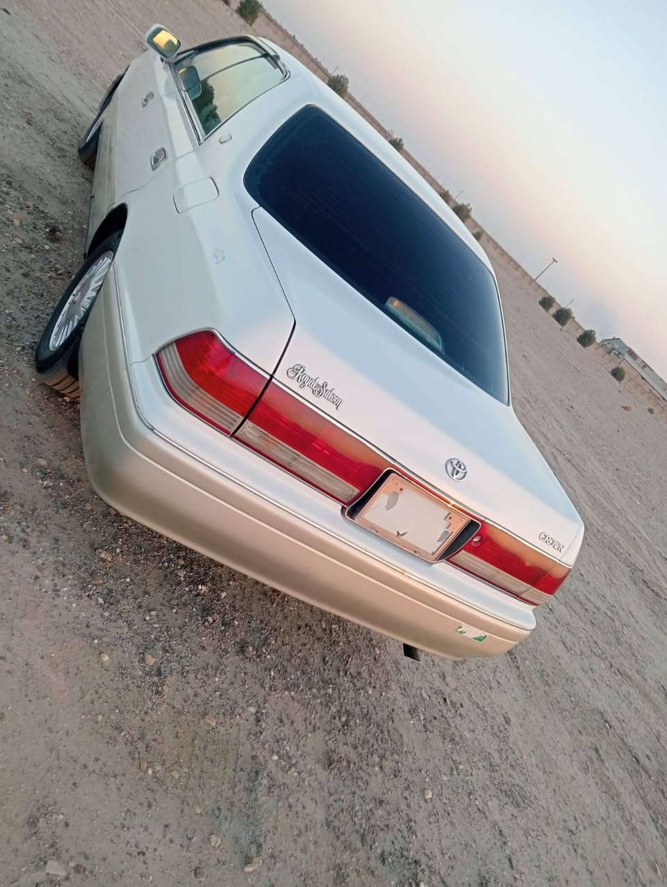 سلام عليكم للبيع راس ثور كفاله من كصه ونقل جثه وعيب شرعي مكينه وكير جدد شرط رقم بصره نكليزي سنويه 30 باسمي كهربائيات كلها شغاله تبريد شغال ثلج شرط تخم تاير شاشه لمس السعر 88 العنوان البصره اني مكلف مكلف بل نشر تصلو على رقم الهاتف ***********
