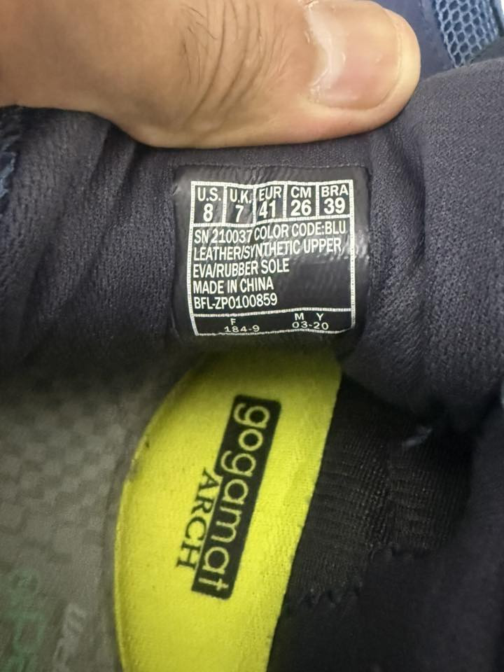 حذاء سكجر فيرادو مستخدم حيل قليل اصلي قياس 41 26 سم  السعر ٦٠ الف
Skechers verado 41 
بغداد
***********
