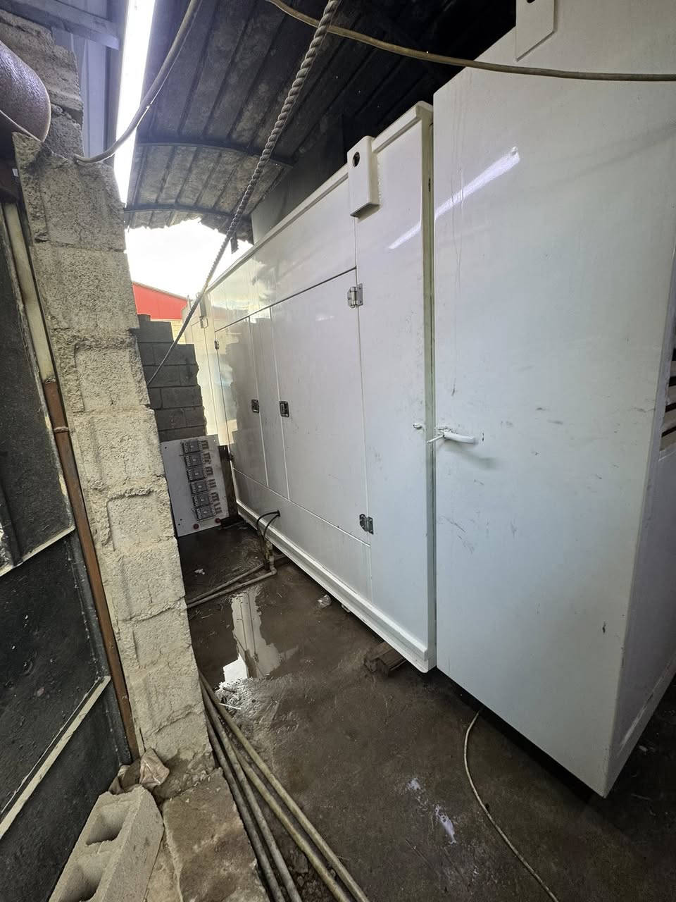 ١٢٤١ ڤاڵڤۆ
٤٠٠ کیڤی
نەکراوەتەوە 
سعر ١٤٠ ورقە و مجال
سلێمانی
***********
