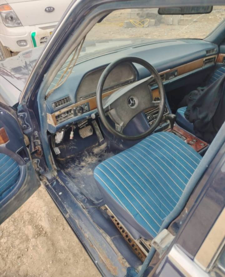 السلام عليكم مارسيدس ٨٨ بغداد مشروع وطني تحويل مباشر محور فيفتي المكان بغداد للاستفسار ***********
