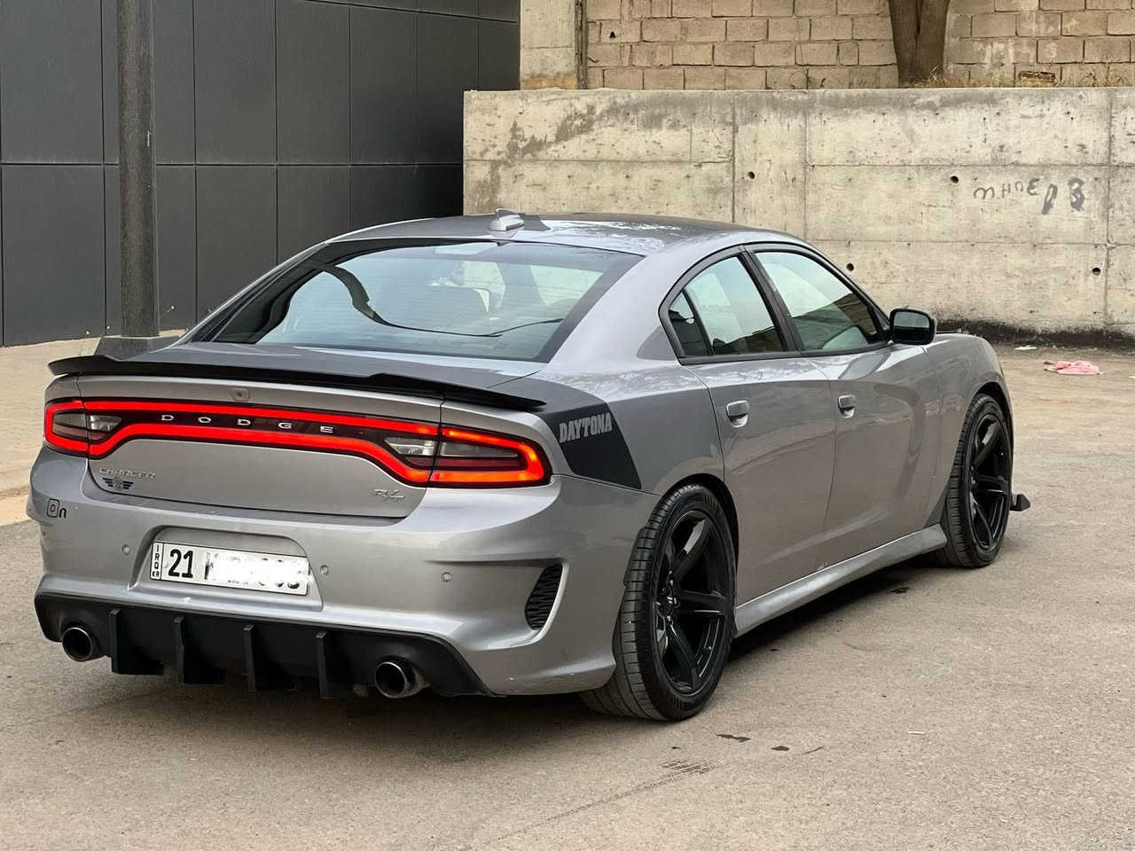 سلام عليكم اخوان
للبيع/ Rt 2018 
V8  5.7

ارخص ارتى ب سوك
ماشيه ٥٧ الف
كلشي بشرط
مواصفات اعتياديه 
سنويه ارقام جديده لحد ٢٠٣١
ب اسمى تريد تحويل وكاله حاضر
بيها ٢ قطع(جملوخ سكن و باب سكن)
و بيها ٣ مكان رصعه او تعديل
محدث كامل srt (بونيد و دعاميات امامى و خلفي)
عليها  لحيه دفيوزر جنحه
وياله هيلكات وتايرات جديده قبل اصبوعين
 داخل و شاصي بشرط
لغد طرف سكن مبدل
سعره ١٦٥ورقه مجال /رقم شاصي (2C3CDXCTXJH233479)
***********
