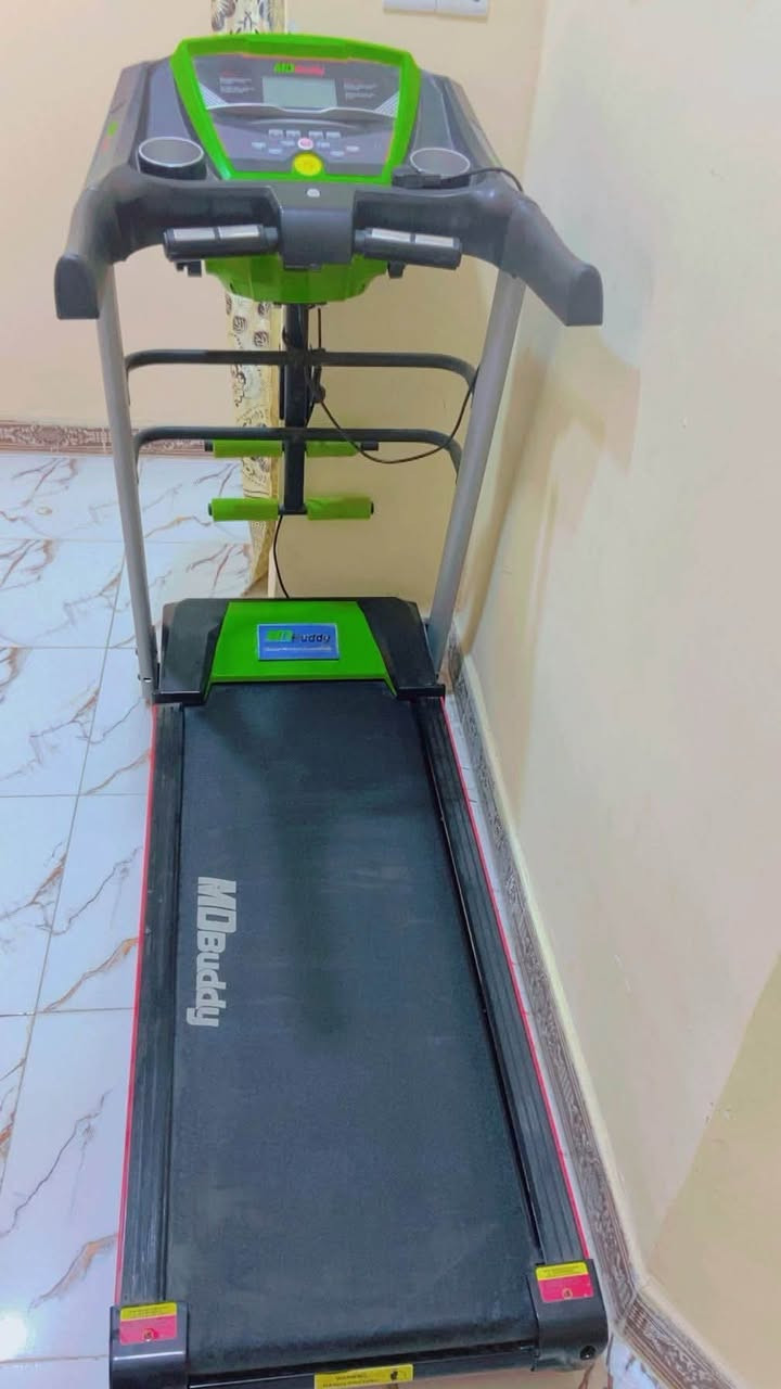 جهاز جري حجم كبير 220 الف
مكيف الحافظ نظيف ع الفحص 200الف 
طباخ 170 الف 
الغراض كلها ع الفحص
مكلف بالنشر وهذا رقم صاحب الغراض اتصال او وتس اب
***********
