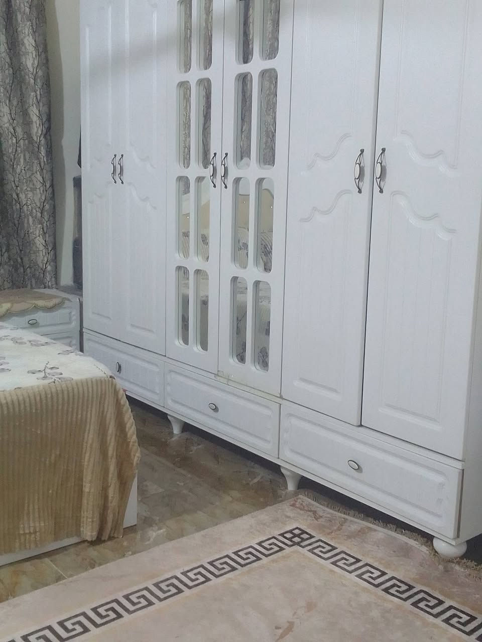 سلام عليكم غرفة نوم تركي 7قطع نظافتها أكثر من 90% السعر 800بيه مجال العنوان بابل المركز رقم الهاتف ***********
