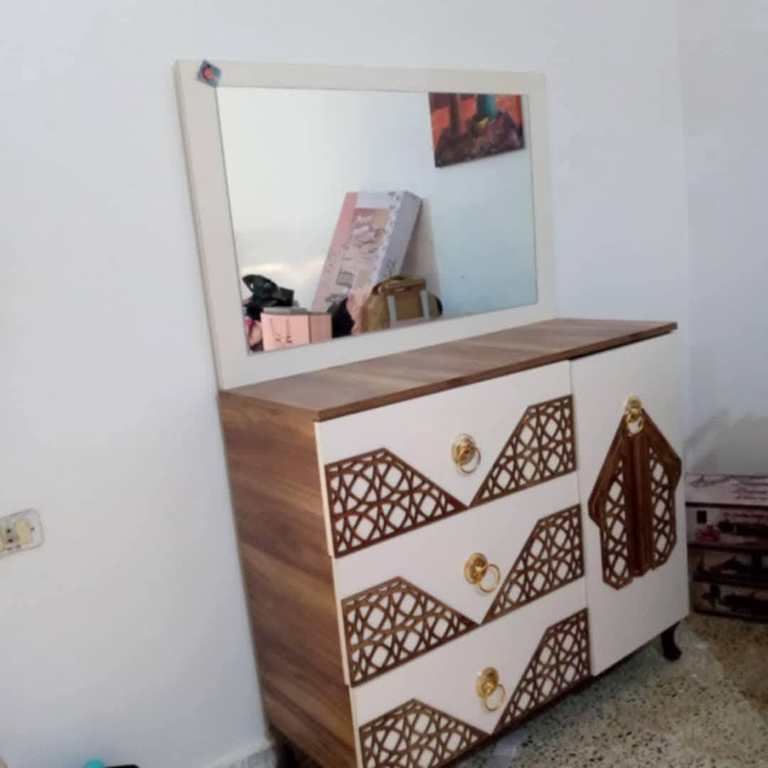دار نوم فرديه ولا عيب 
تتكون من سرير واحد فردي بفراش الربيع 
قجر ،زيانه ،دولاب كبير
سعرها 900
مكانها الخله 
تقدري تمشي تشوفي بروحك


**إذا كنت صاحب هذا الإعلان وتريد حذفه لأي سبب، رجاءا أرسل رسالة إلى الدعم الفني**