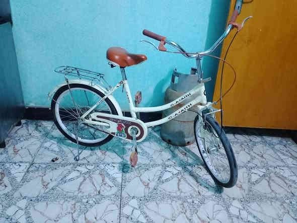 بايسكل للبيع حجم 20مكانه بل جربوعيه الثانيه السعر 50 @@***********
