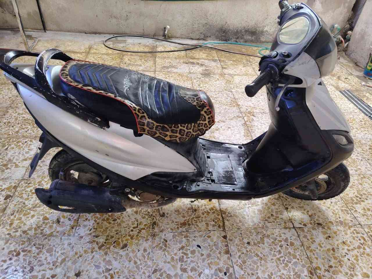 السلام عليكم دارجه شغاله سالف هندر نقص باتري وشوته سعره ٢٠٠ بغداد البلديات


**إذا كنت صاحب هذا الإعلان وتريد حذفه لأي سبب، رجاءا أرسل رسالة إلى الدعم الفني**