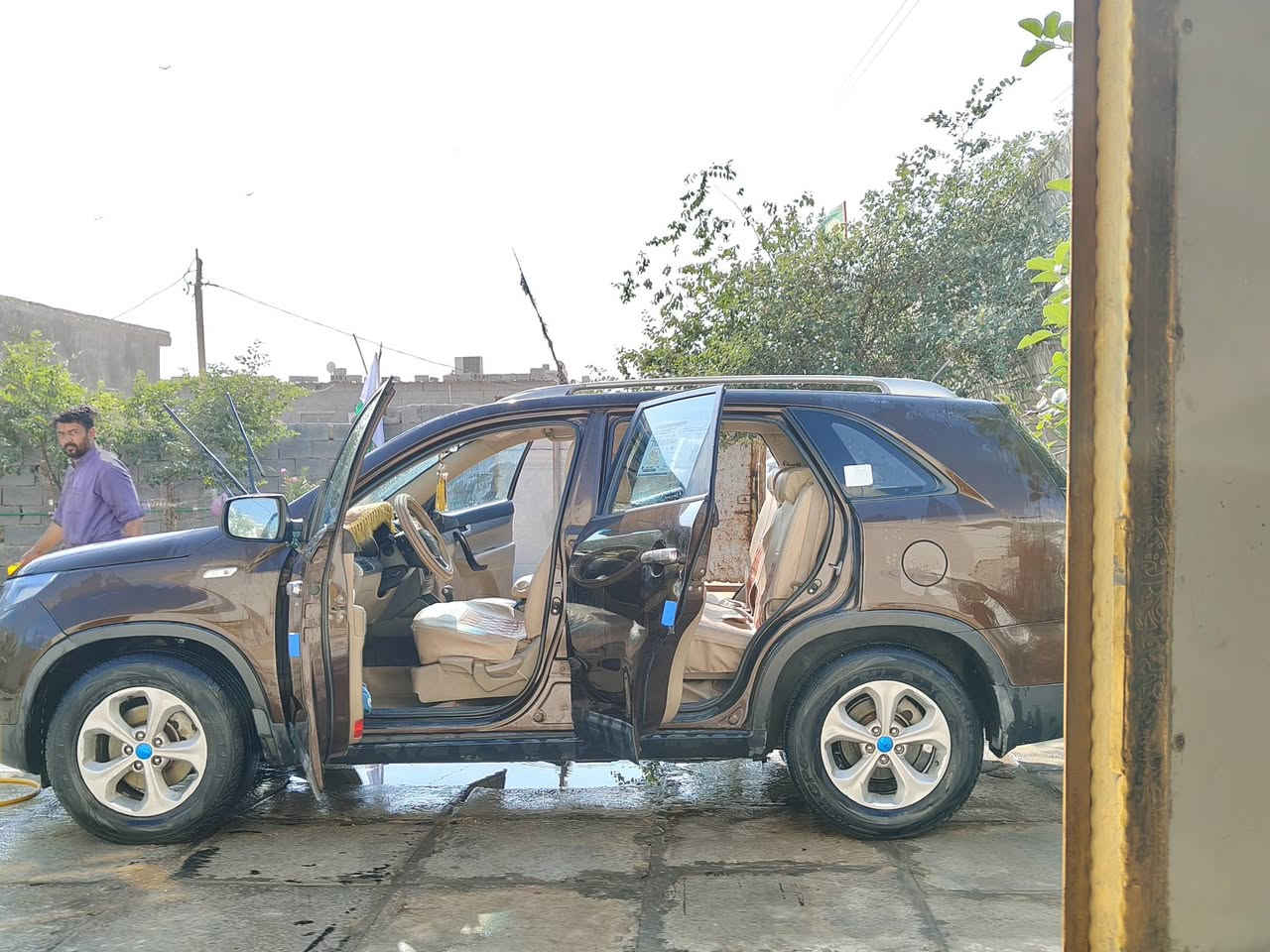 سيارة كيا سورينتو  2014 خليجي كويتي 7راكب مكينة 4سلندر 3قطع تبريد سيارة كفالة السعر 163 مكان السيارة البصرة ***********
