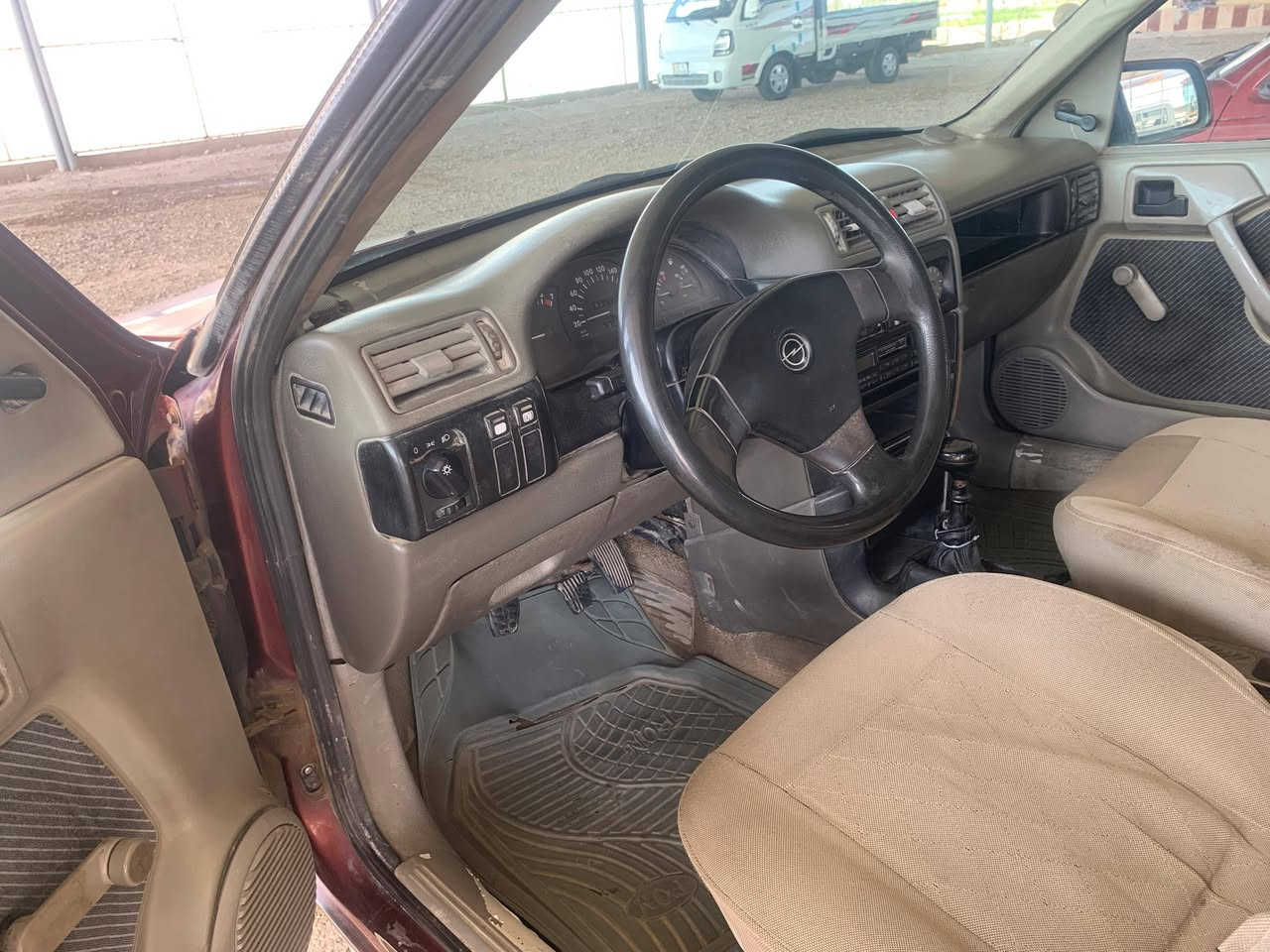 اوبل فكترا موديل 1990
رقم صلاح الدين الماني شرط التحويل
گير ومحرك شرط كهربائيات كلها شغاله تخم تاير جديد بلاديه بدون معجون ولاضربه ولاصبغ صدر جديد امامي خلفي باتري جديد محرك 20 
السعر 27 وبيها مجال مكاني اطراق سامراء  العباسية طريق سامراء _ تكريت 
للإستفسار 
***********
***********
