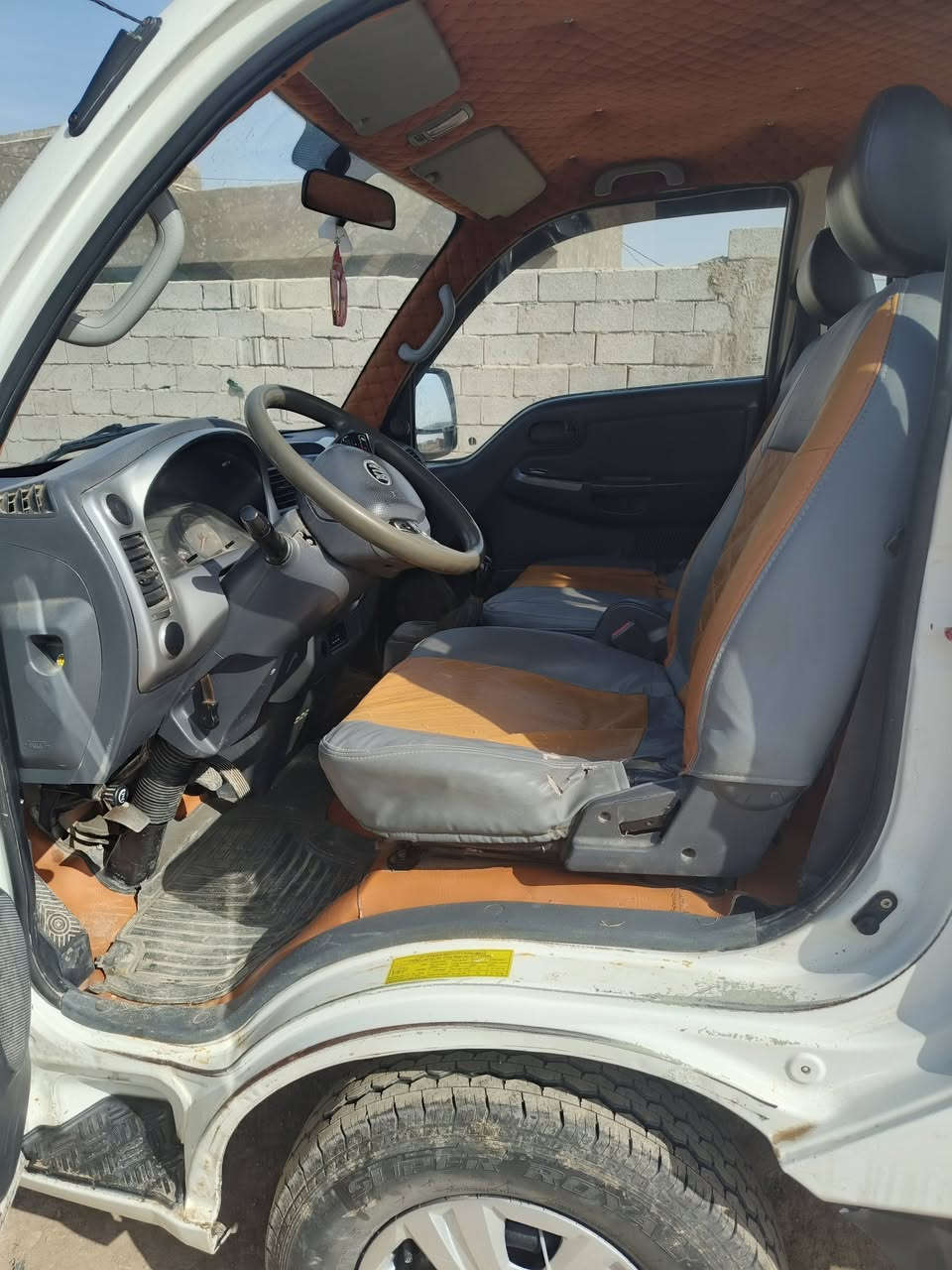 سلام عليكم كيه لبيع موديل ٢٠١٥سياره نضيفه بمعنه كلمه تحويل ثاني ويوم ***********
