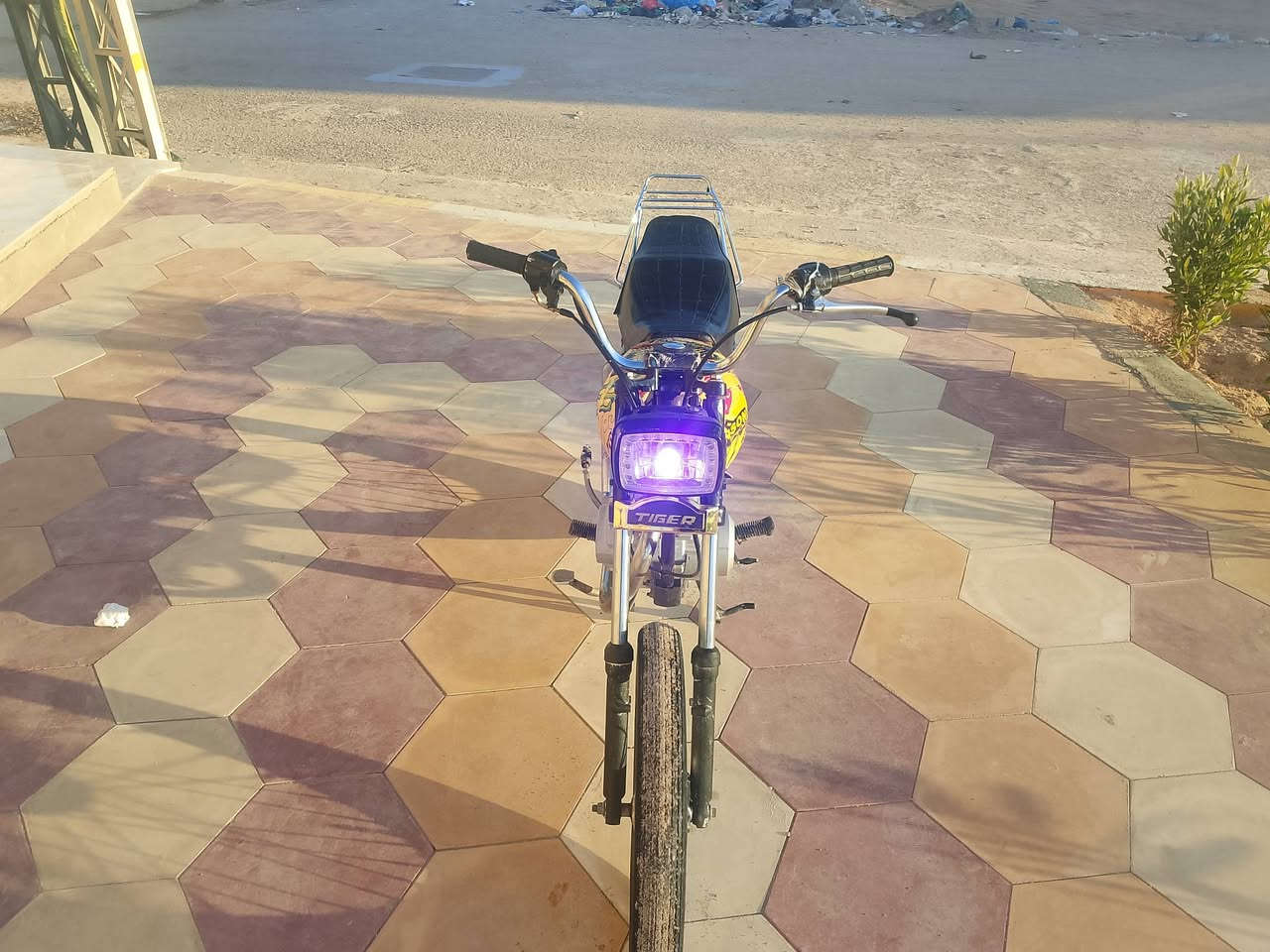 سلام عليكم  اربعه گير موديل21 كلك مكفوله من لشارع رقم شاصي وبليته مودلي 19مكينه ارشه نضيفه نضافه 80/100  نقصه بس بستم لسعر 325وبيه مجال حگ لجيه مكاني كربلاء الرقم بي واتس اب***********
