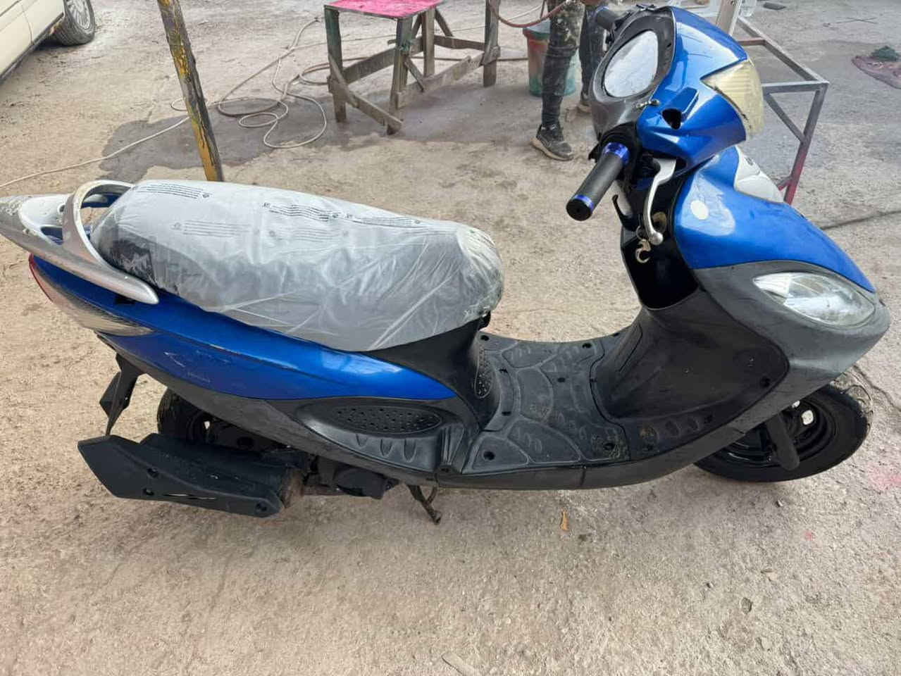 سلام عليكم دراجه كامكو 2014 توني مجفته كلشي جديد بنزات وكلجات وباتري جديده دراجه جاهزه سعر 675 وبيه مجال الاستفسار ***********او خاص
