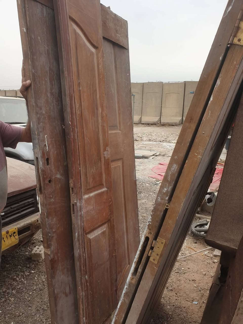 بيبان خشب كلهن ب 60 .. الحريه ***********
