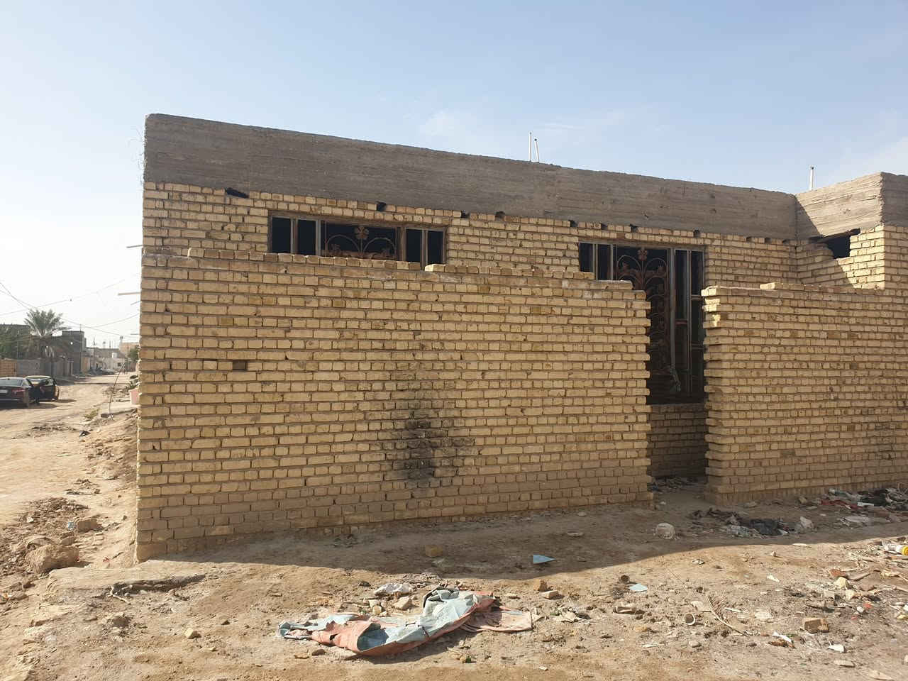 السلام عليكم
دار  مساحة ٣٠٠ متر  في ام العصافير  خلف الشقق القديمة 
 للستفسار على الرقم ***********
