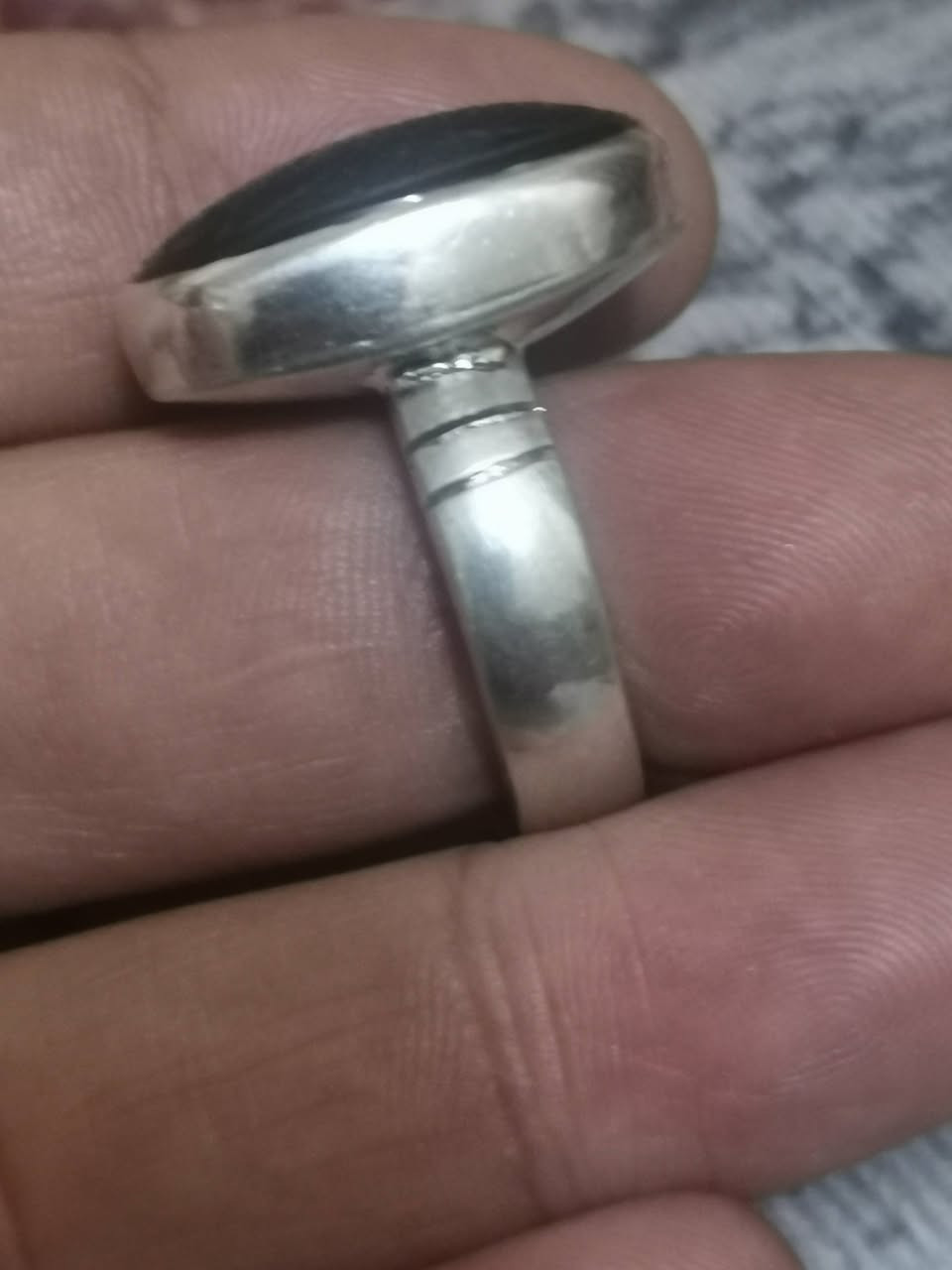 خاتم عقيق يماني مخطوط اية الكرسي المباركة صياغه يدويه ثقيله الحجر ٢سم × ١.٥سم قياس ٢٣ الوزن ١٧.٩٢ غرام السعر ٩٥ الف مع التوصيل


**إذا كنت صاحب هذا الإعلان وتريد حذفه لأي سبب، رجاءا أرسل رسالة إلى الدعم الفني**