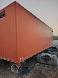 حافظه للبيع الطول 77 العرظ مترين ونص الارتفاع مترين و60 للأستفسار 0783...