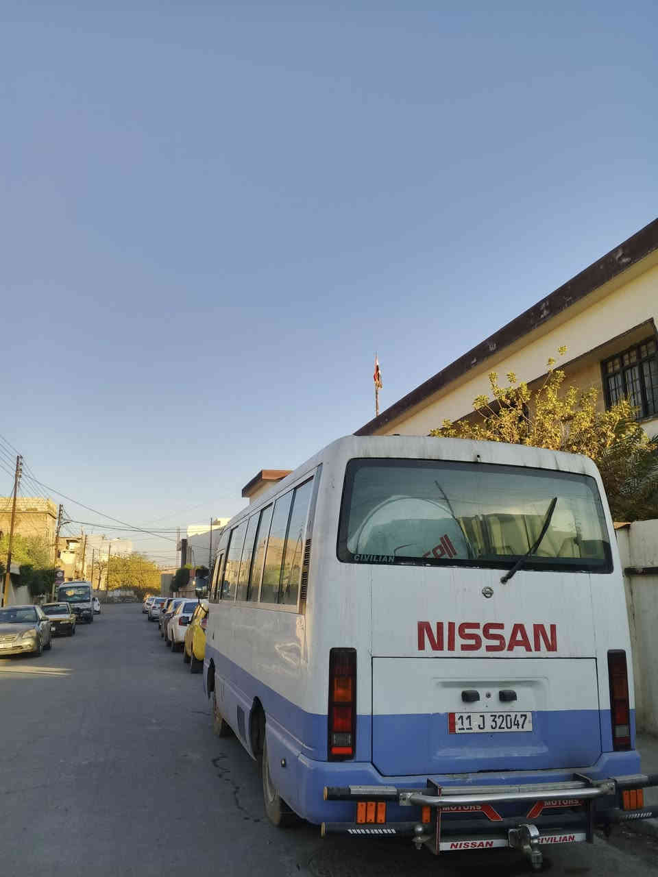 كوستر 2002 رقم جديد هيا وغرامه صفر هزه جديد منظومه غاز وبانزين مصبوغه حزام جماليه شباب اني مكلف بالنشر خابر على رقم.. ***********
