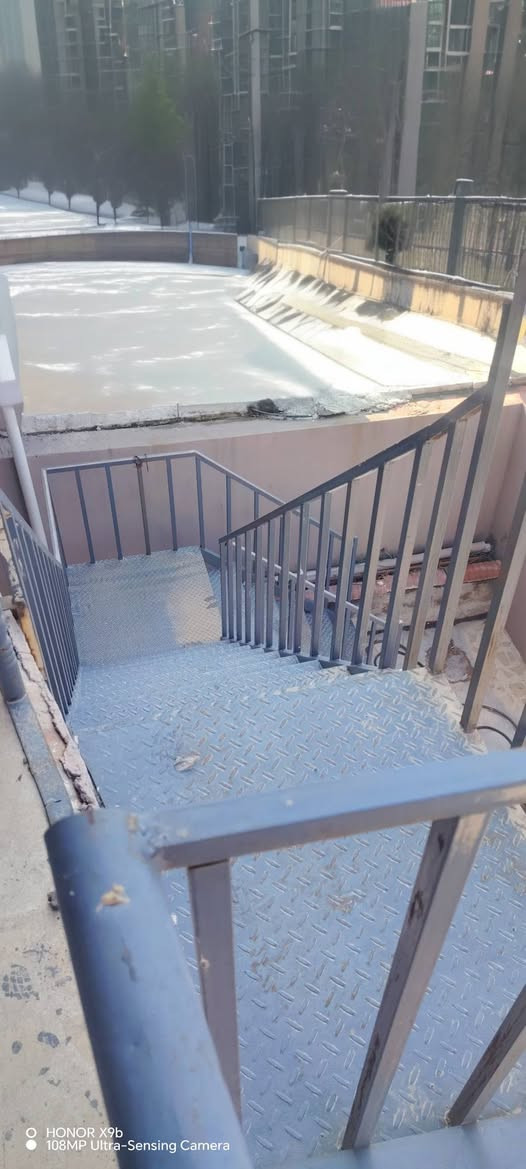 للبيع درج خارجي
حديد جكر بليت دبل صحن. قوي جداً ومتين، 
 السعر 400$ فقط – فرصة ممتازة للجادين!
📍 المكان: أربيل – عنكاوا 108
📩 للتواصل: خاص


**إذا كنت صاحب هذا الإعلان وتريد حذفه لأي سبب، رجاءا أرسل رسالة إلى الدعم الفني**