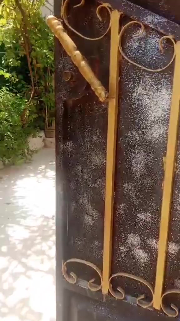 بيت للبيع القوسيات شارع تلكيف قرب مولدة النعيمي للاستفسار اكثر الاتصال على الرقم التالي ***********
***********7
