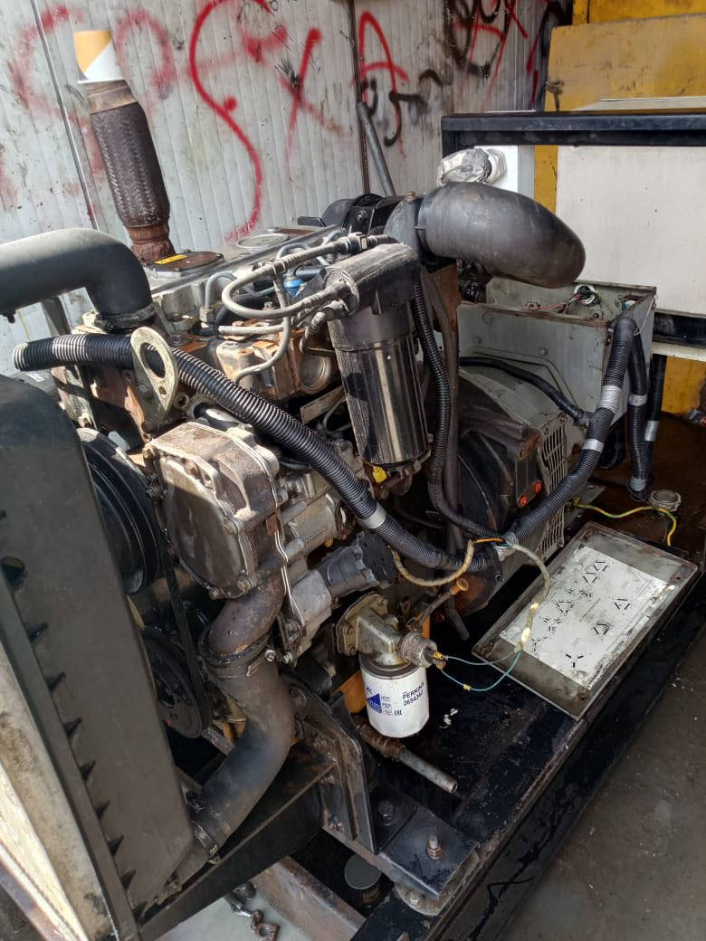 السلام عليكم مولده بيركنز 30KV
مولده خير من الله ٣سلندر تجي تاخذها على الشغل سعرها ٢٤وبيها مجال مكانها بغداد الحبيبيه للاستفسار ***********
