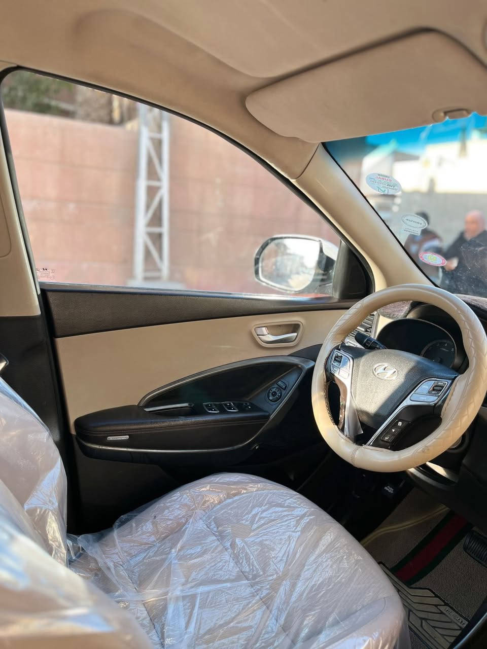 هونداي سنتاڤيا مديل 2016 لون ابيض وارد خليجي سبعه راكب محرك اربعه سلندر 2400 دوش الخليجي مرايات شفط كشن كهرباء ترحيب ويل كب كروم بك لايت لد لايت زنون مع لد مفتاح سويج مو بصمه شاشه كامرا حساسات رقم اربيل بأسم شركة الشوره سنويه منتهيه ورقم الماني كلفة التجديد شركه مع الرسوم 6ورقات تم الاتفاق مع الشركه تسلمه الهم يسلمونك جاهزه رقم وسنويه مع وكاله حداديه جديده بلكامل كلشي مبدله تبريد جيد ادامه كامله عبوه فيتبم وفلاتر كله جديده مبدل زيت المحرك مع زيت الكير دواخل جديده السياره بيه صبغ غير مكفوله من الصبغ الصبغ اثر دحكات وضربات بسيطه جاملغات خلفيه مع قبق الجنطه صبغ جاملغ امامي ايسر صبغ النيد صبغ كصة القماره شبر صبغ اثر تكشير السياره جاهزه من جميع النواحي ما بيه اي نقص السعر 125 ورقه بيه مجال جدآ بسيط 
اتصال ***********
العنوان البصره المعقل قرب مستشفى الموانئ
