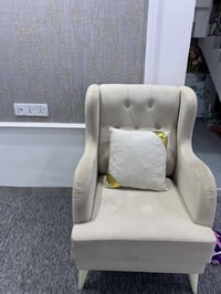 كراسي • نظيفة • سعر مناسب